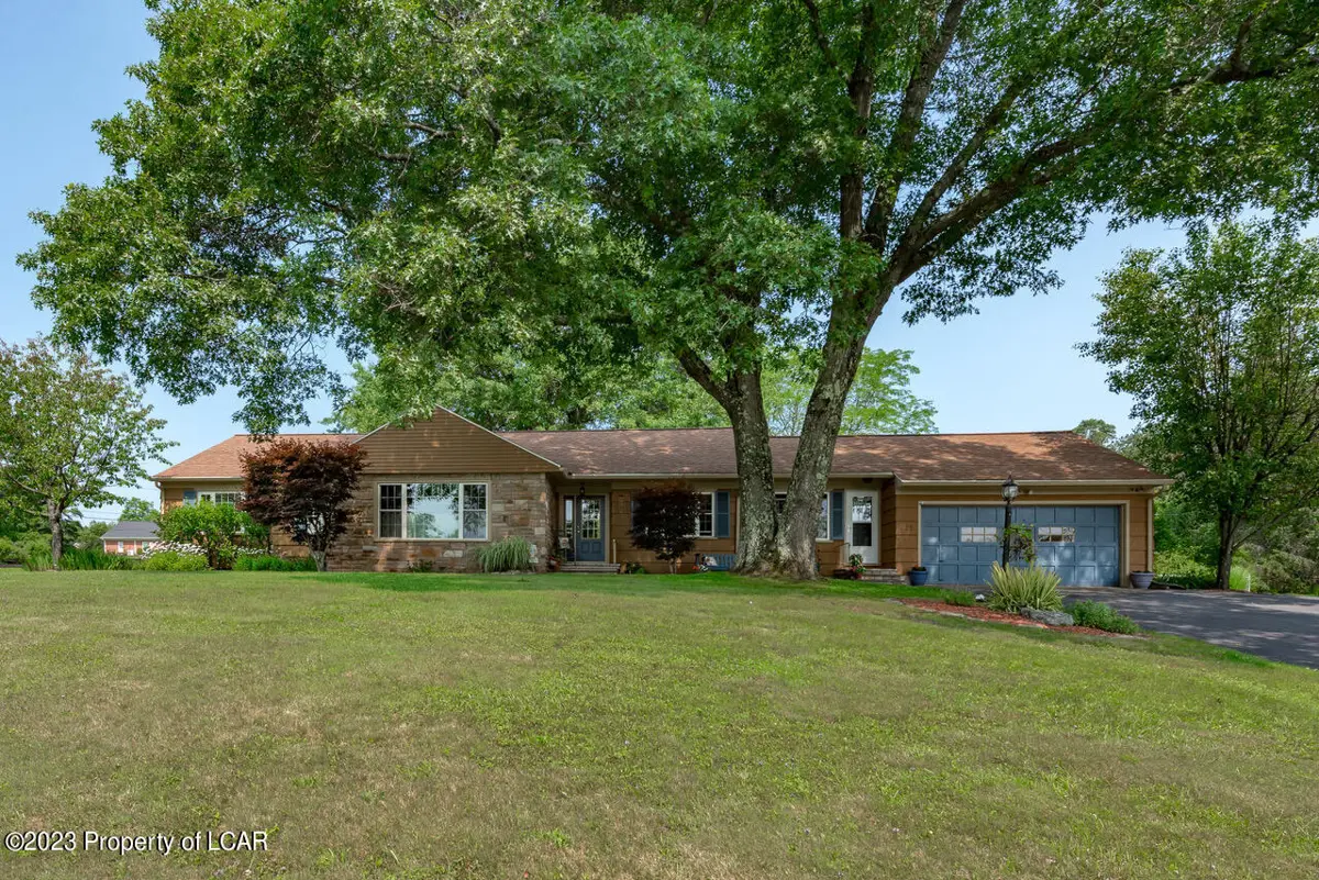 425 Mountain View Drive, Dallas in Dallas