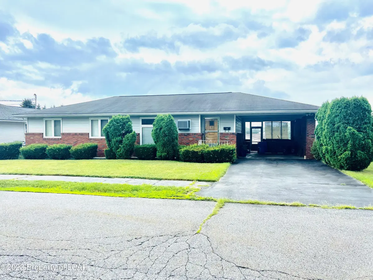 18 Kennedy Drive, Hudson in Hudson