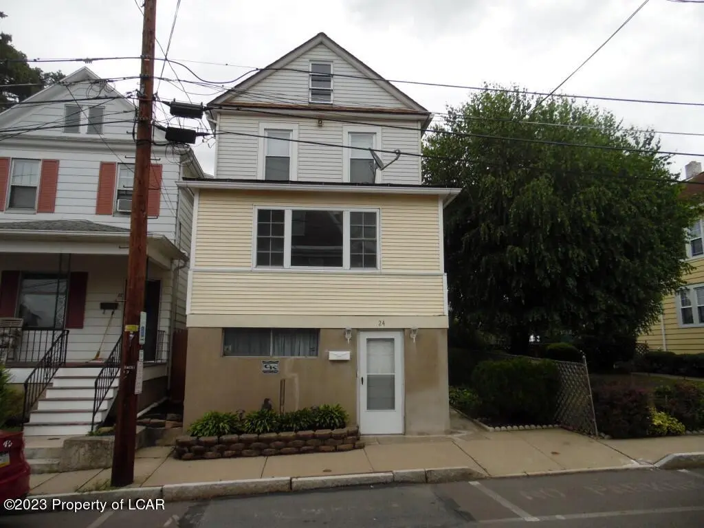 24 Ralph Street, Wilkes-Barre in Wilkes-Barre