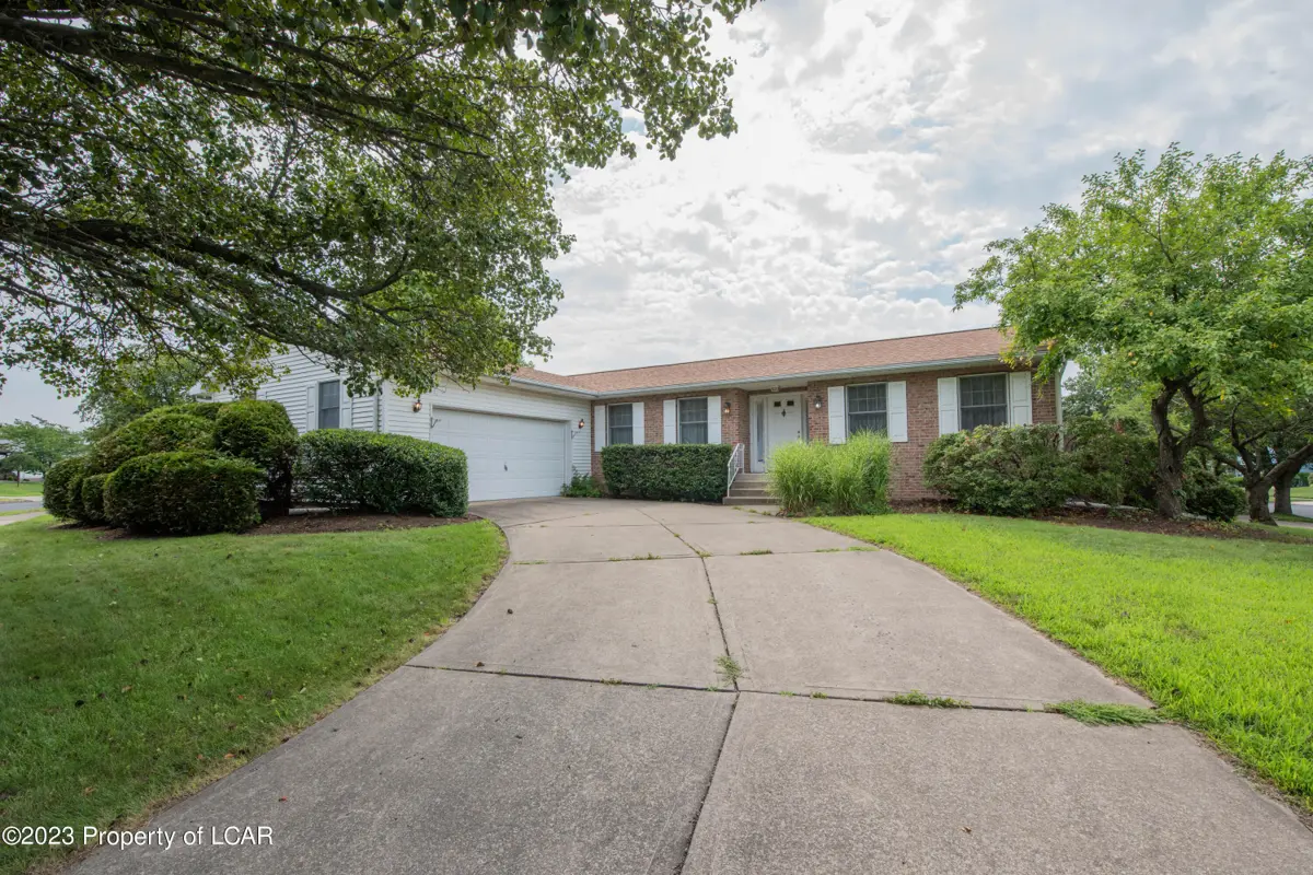 60 Nicole Drive, Wilkes-Barre in Wilkes-Barre