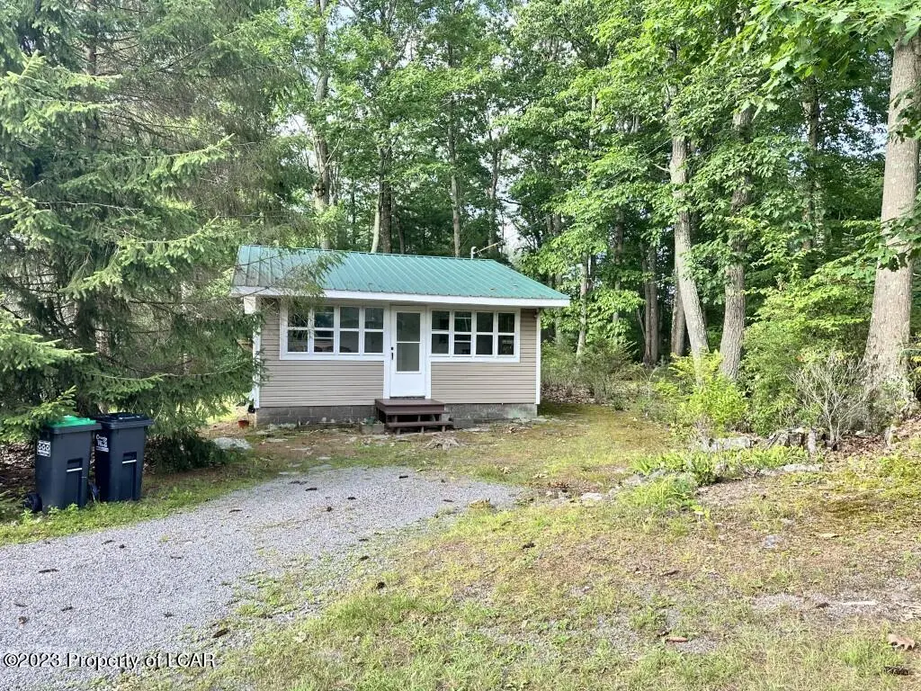 15 North End Road, Mountain Top in Mountain Top