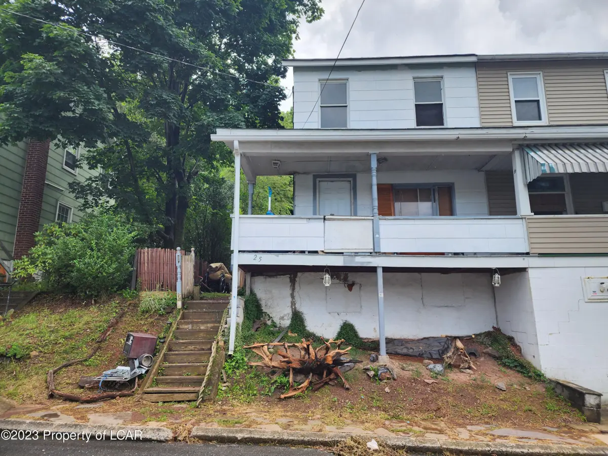 25 E Railroad Street, Nesquehoning in Nesquehoning