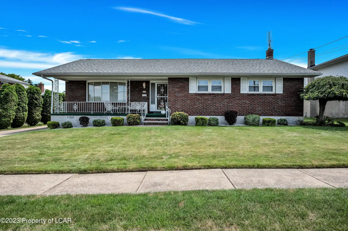3905 Lawrence Avenue, Moosic in Moosic