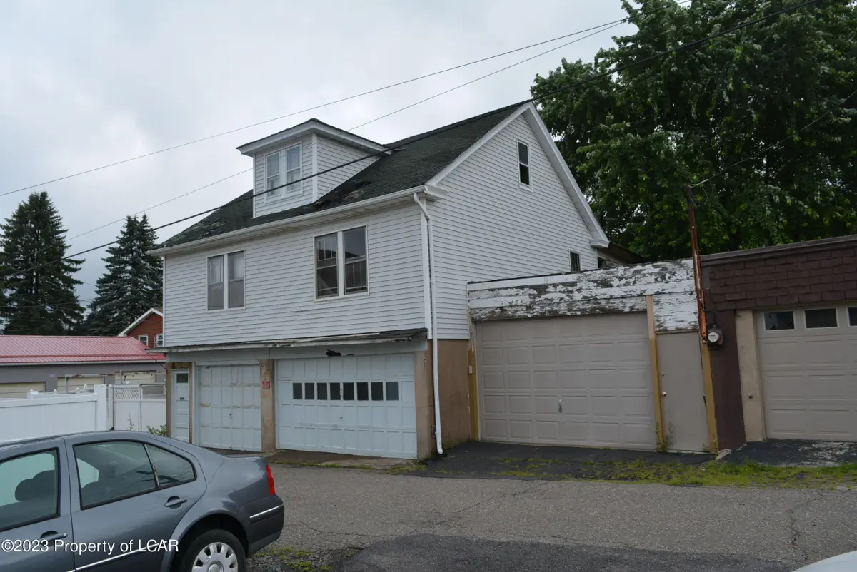 816 N Vine Rear Street, Hazleton in Hazleton