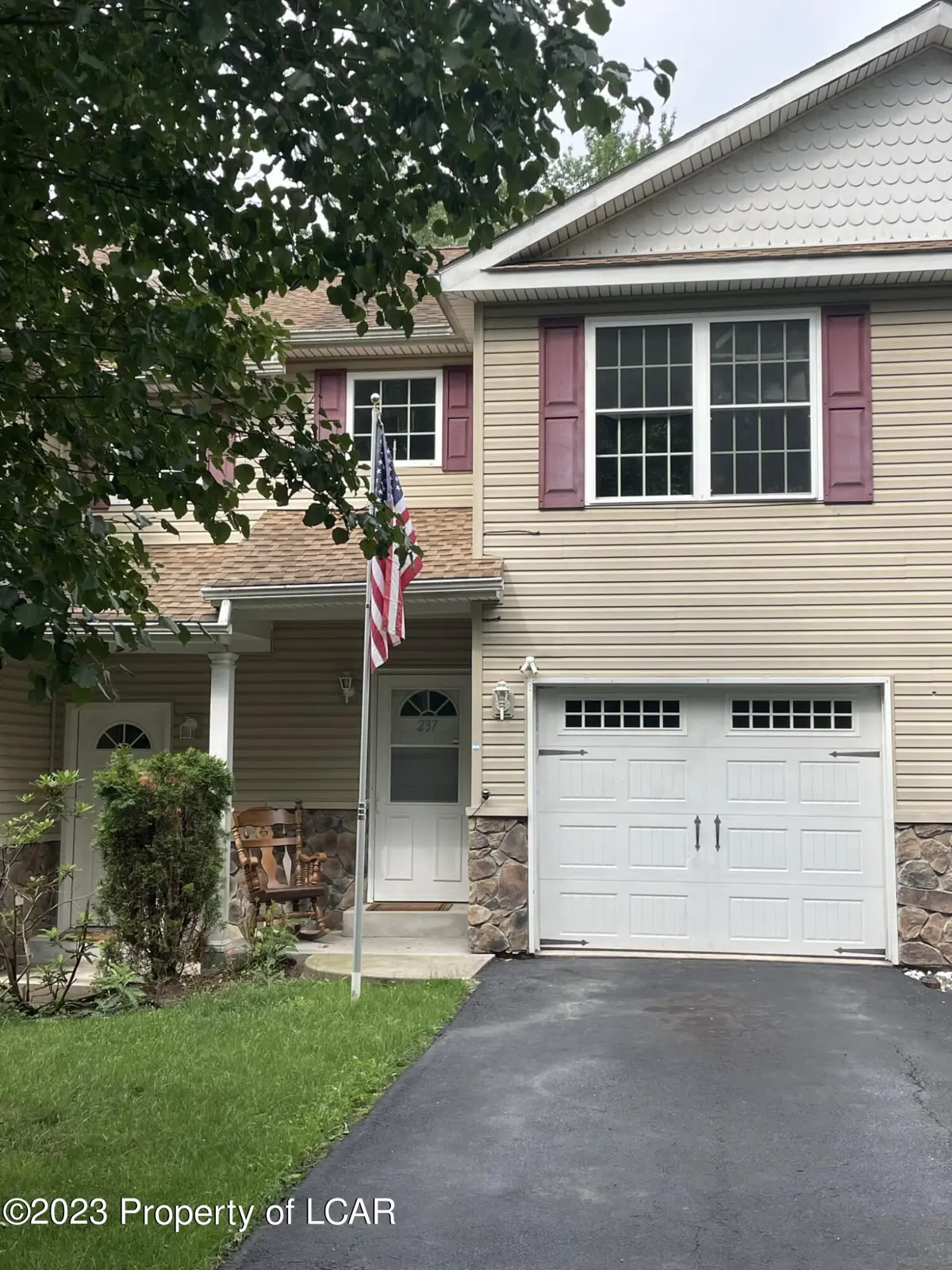 237 W Woodhaven Drive, White Haven in White Haven