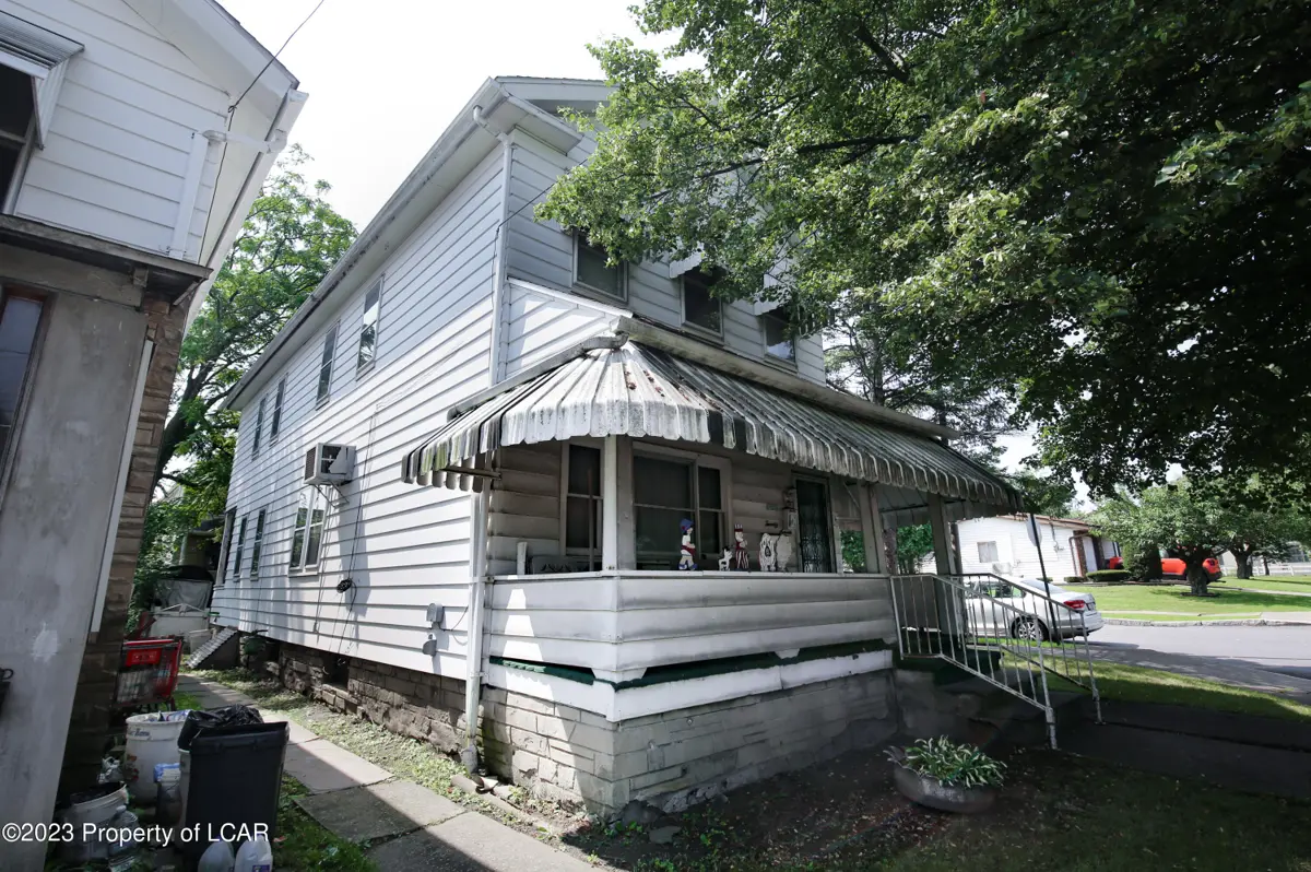 27 N Welles Street, Wilkes-Barre in Wilkes-Barre