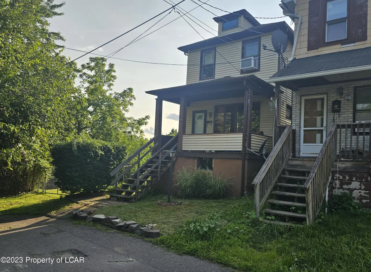 33 Smith Street, Wilkes-Barre in Wilkes-Barre