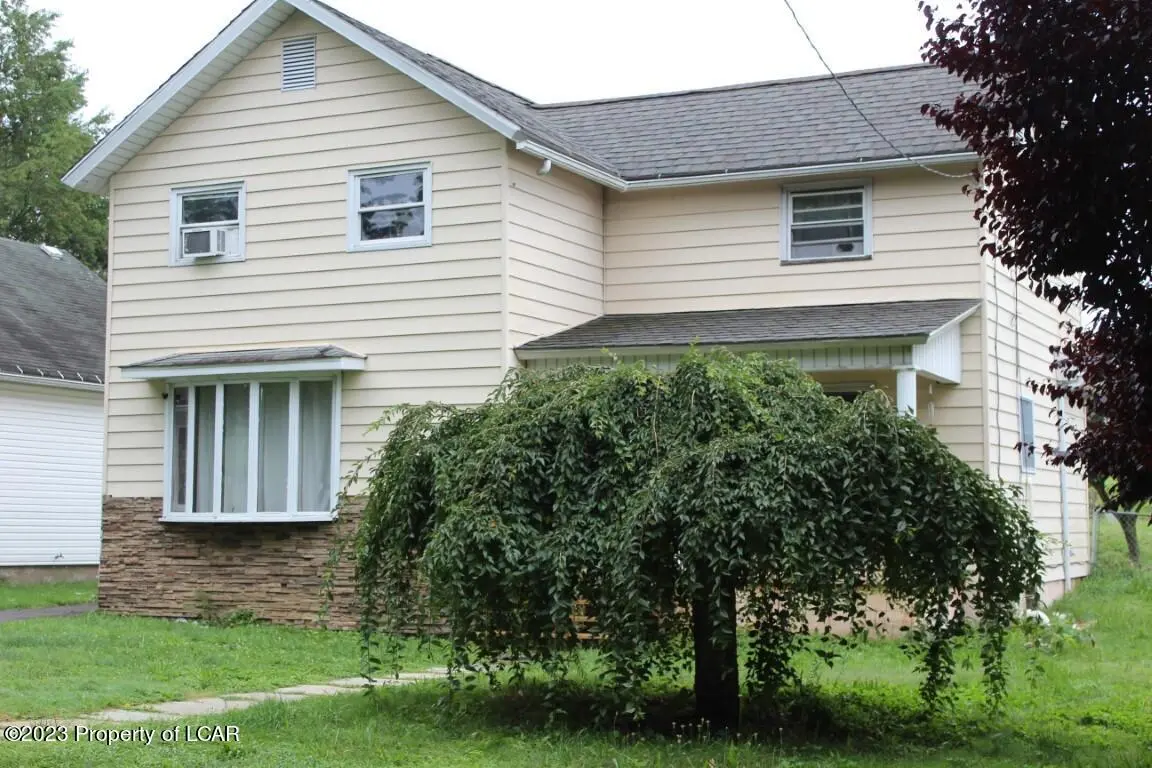 606 Constitution Avenue, Duryea in Duryea