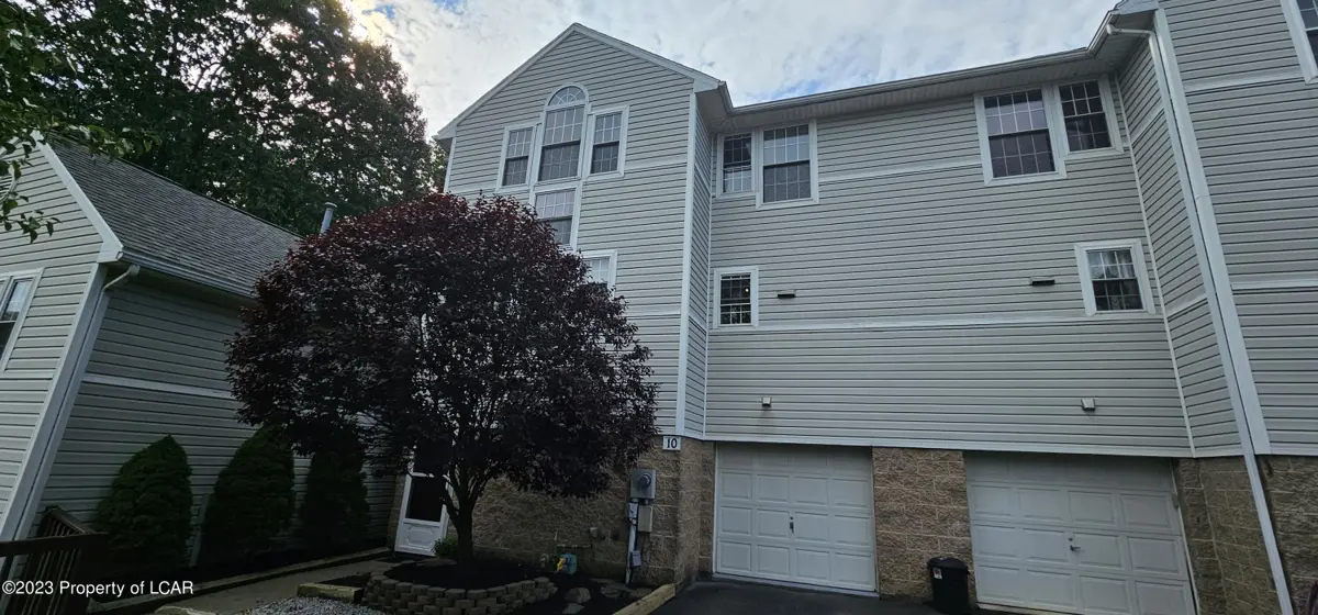 10 Allenberry Drive, Hanover Township in Hanover Township