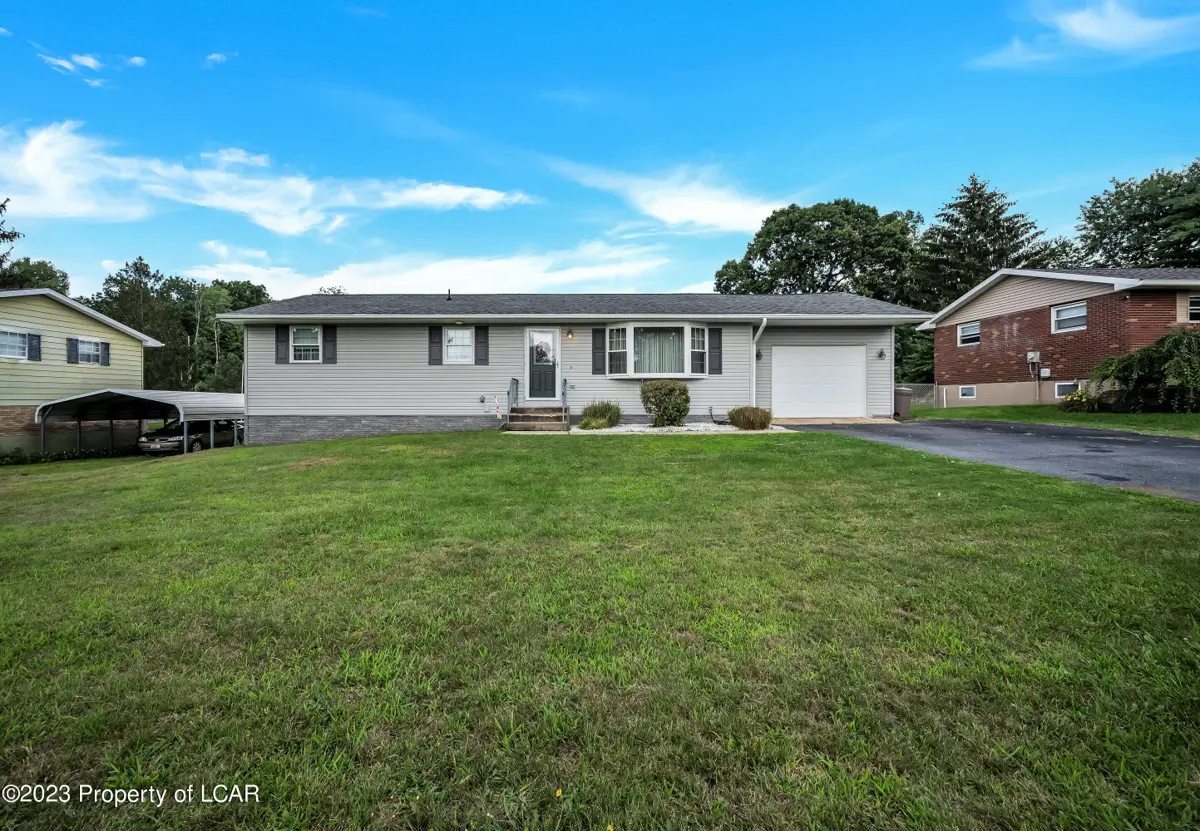 4 Louis Street, Plains in Plains