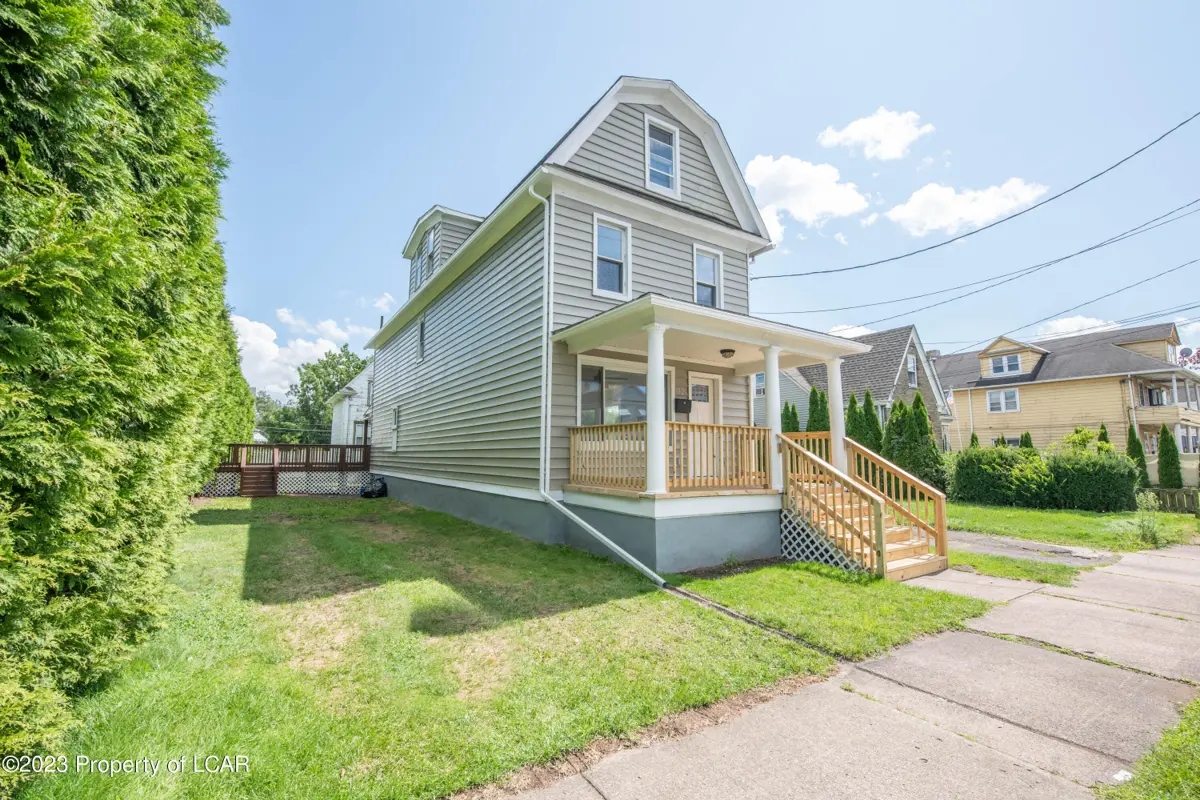 352 Lyndwood Avenue, Hanover Township in Hanover Township