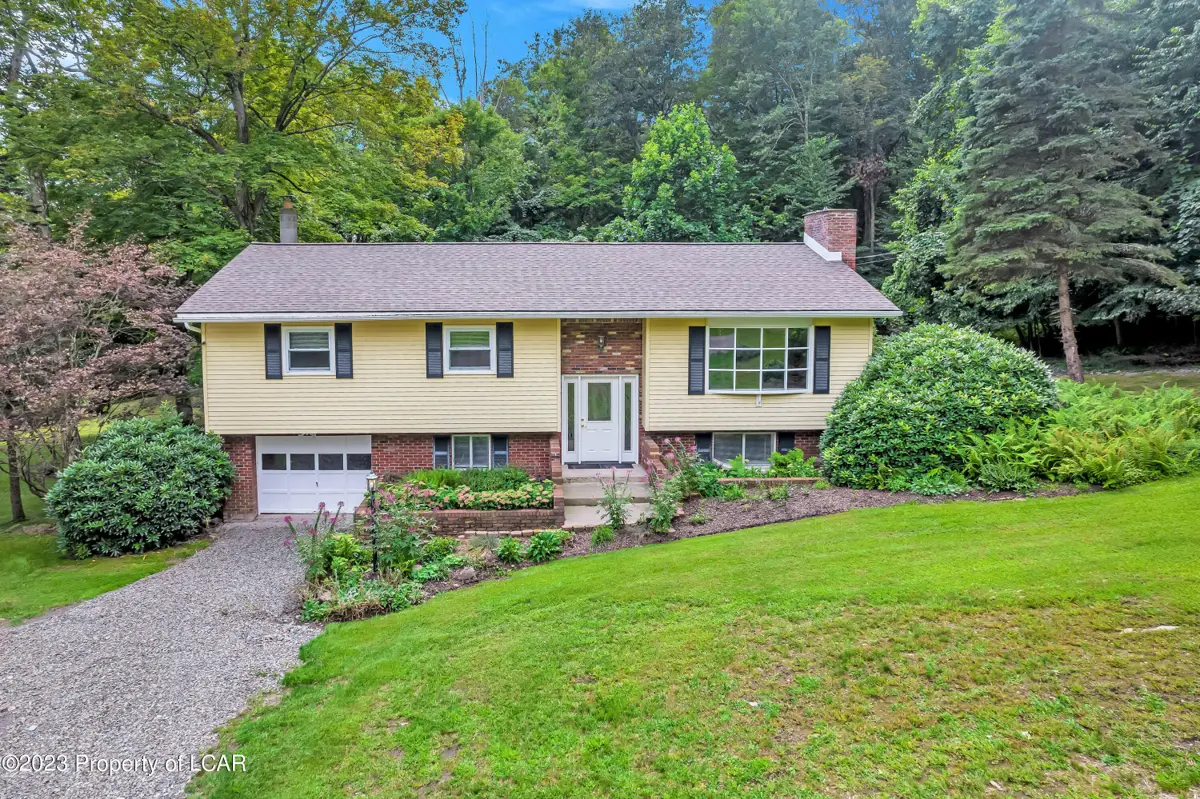 28 Bedford Lane, Hunlock Creek in Hunlock Creek