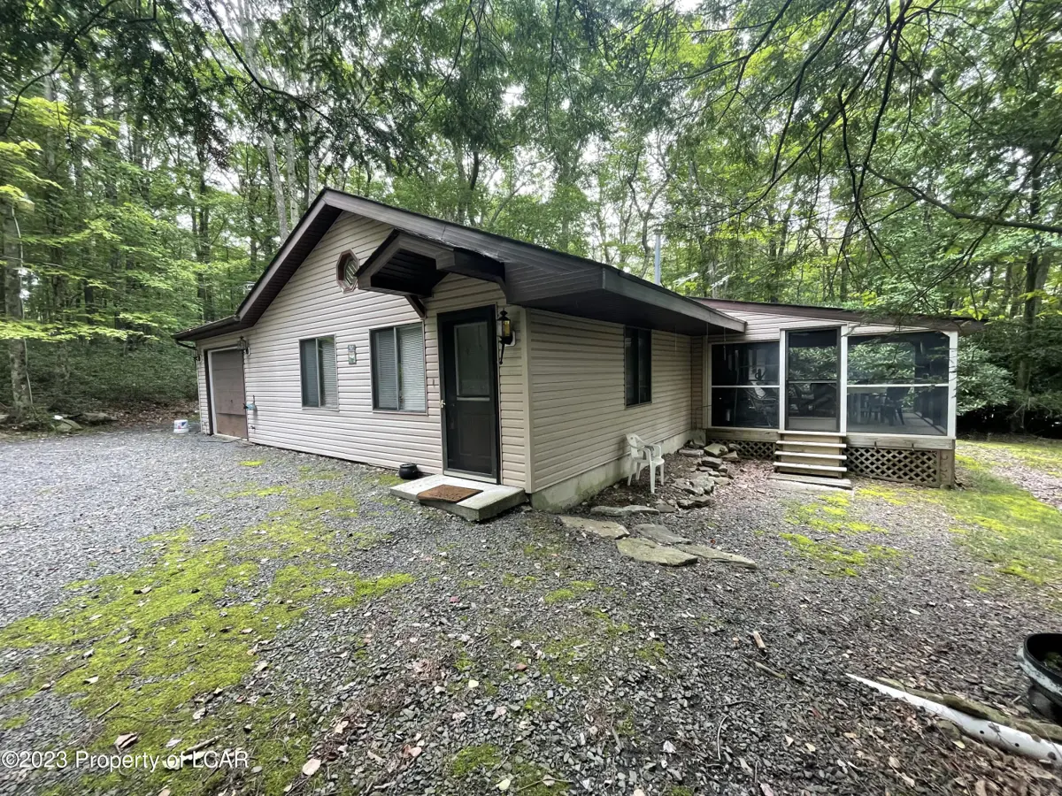 28 Huron Road, Jim Thorpe in Jim Thorpe