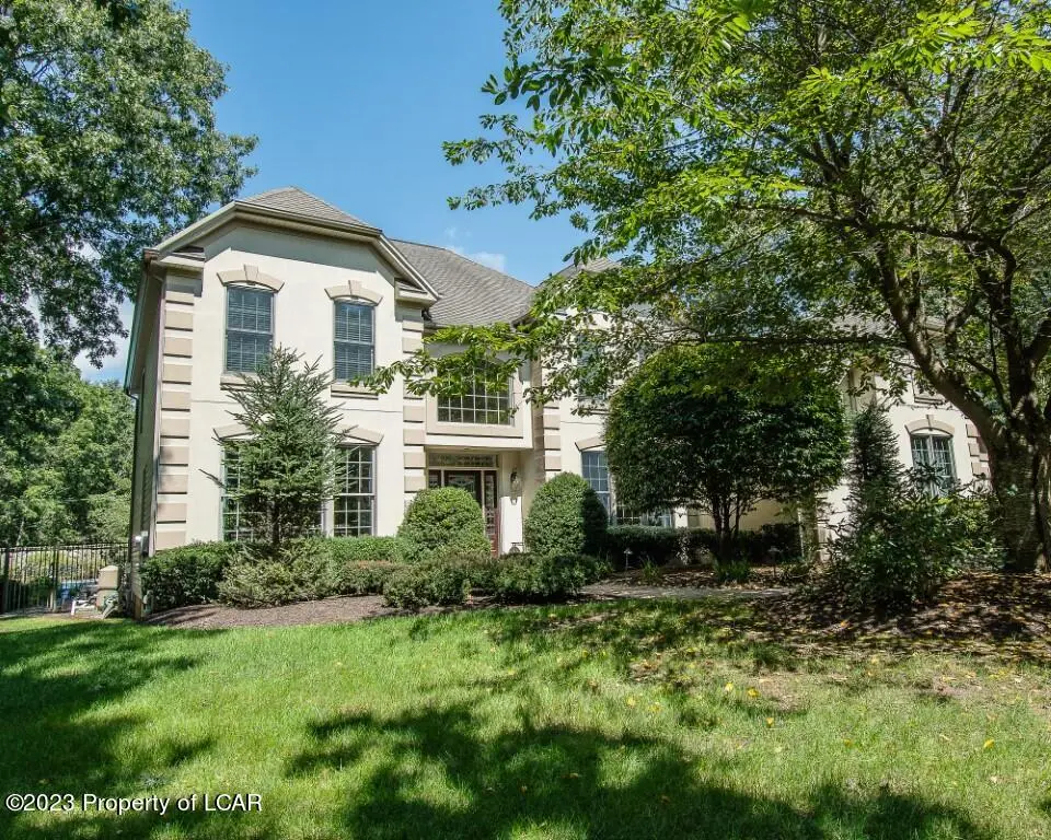 392 Larchmont Way, Mountain Top in Mountain Top
