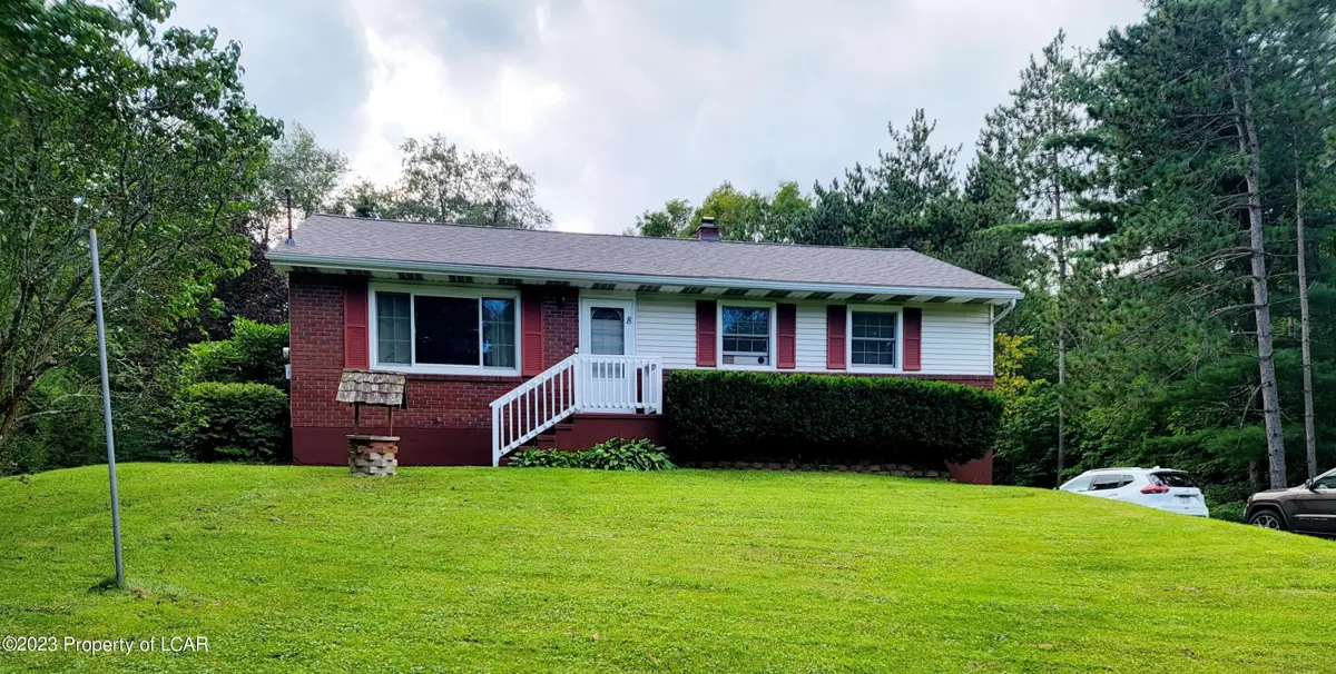 8 Nagy Drive, Covington Township in Covington Township