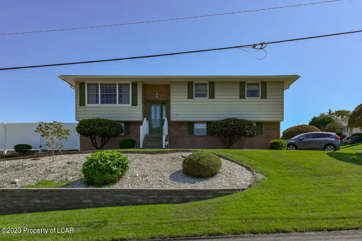 1409 Lincoln Avenue, Nanticoke in Nanticoke