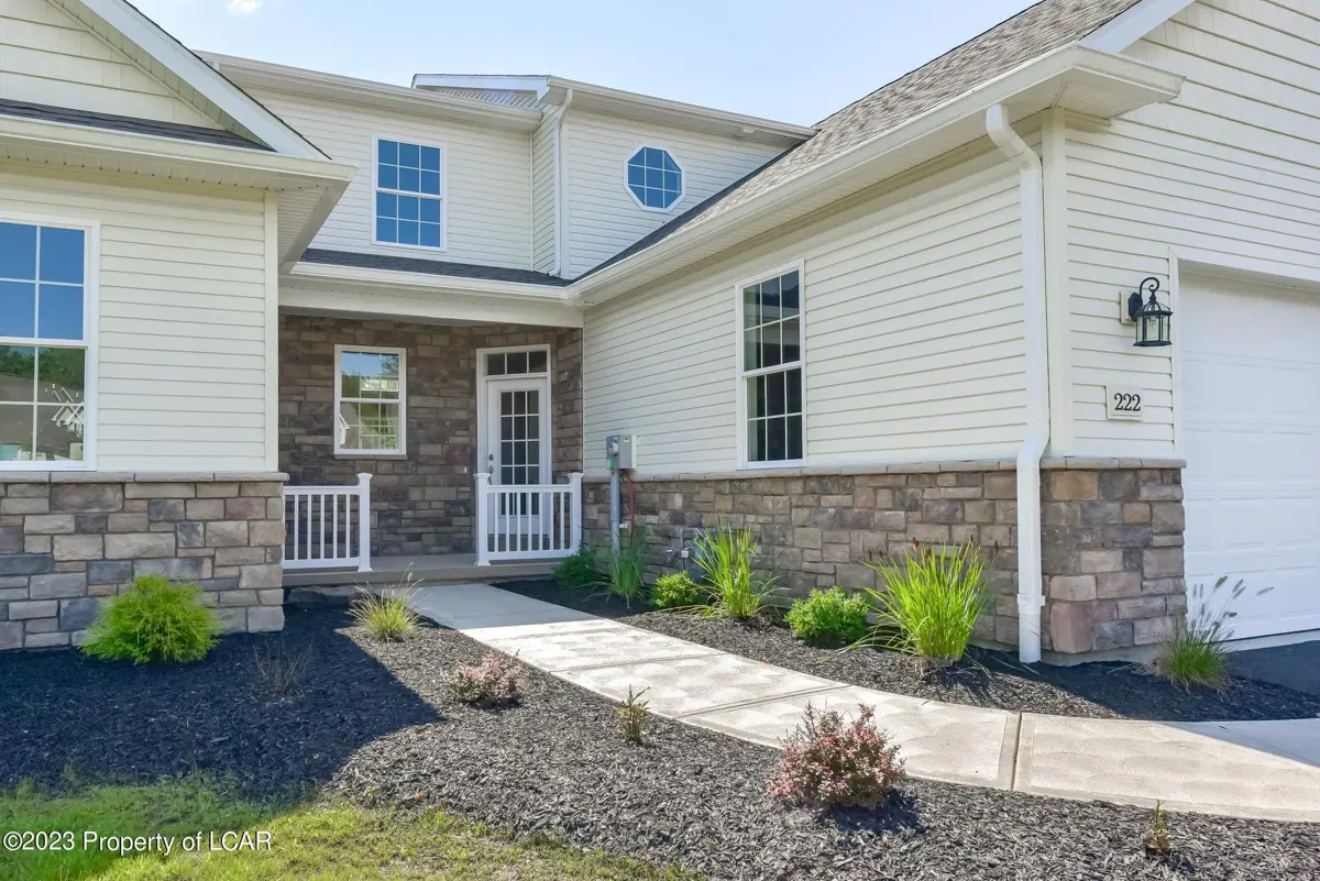 222 Sylvan Lane, Dallas in Dallas