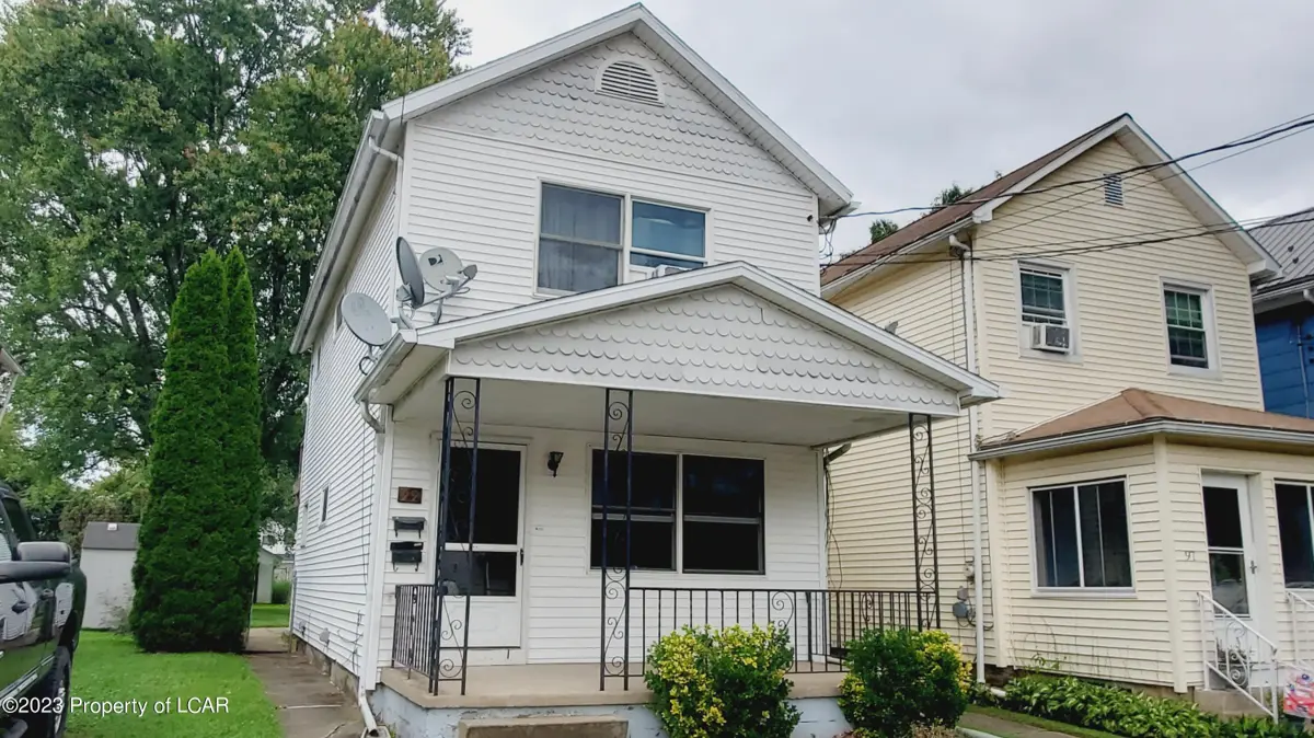 99 Sharpe Street, Kingston in Kingston