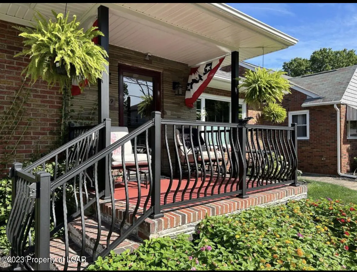 69 N Dawes Avenue, Kingston in Kingston