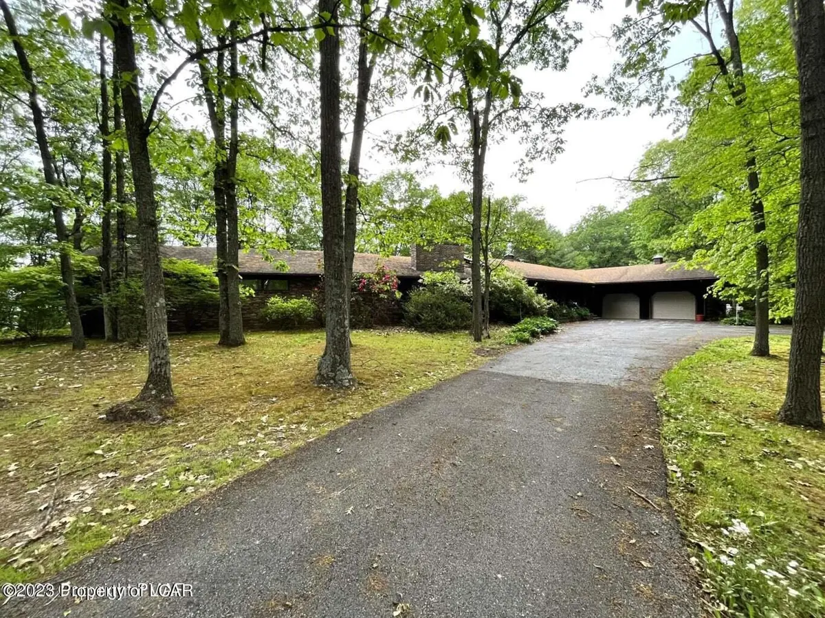 322 E Manor Lane, Lehighton in Lehighton