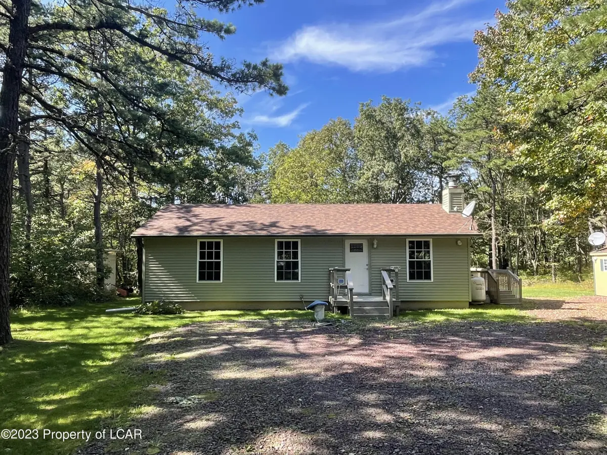 212 Cold Spring Drive, Jim Thorpe in Jim Thorpe