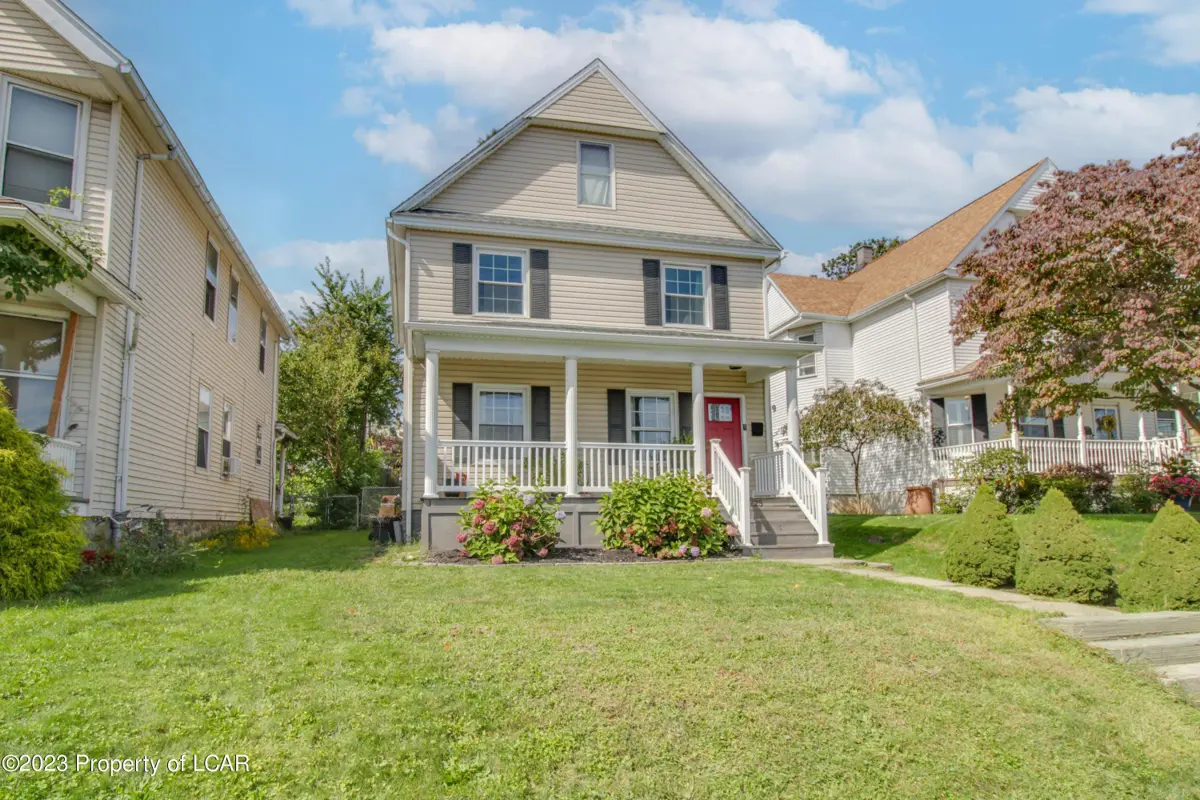 725 N Hyde Park Avenue, Scranton in Scranton
