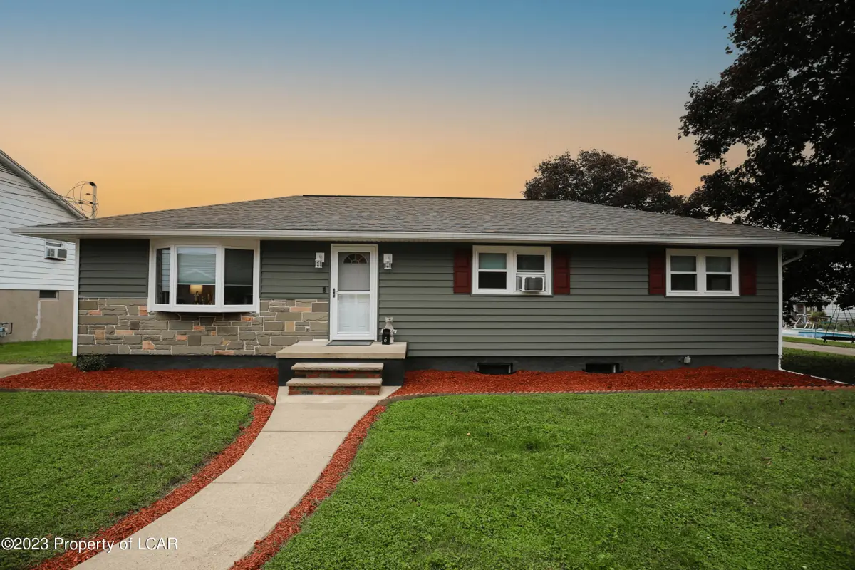 6 Zack Street, Hanover Township in Hanover Township