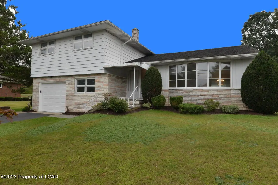 70 Laflin Road, Laflin in Laflin