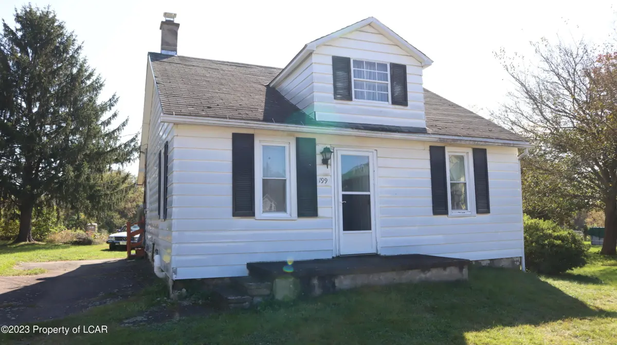 199 Ridgewood Road, Wilkes-Barre in Wilkes-Barre