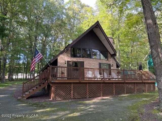 513 Lake Valley Drive, Hazleton in Hazleton