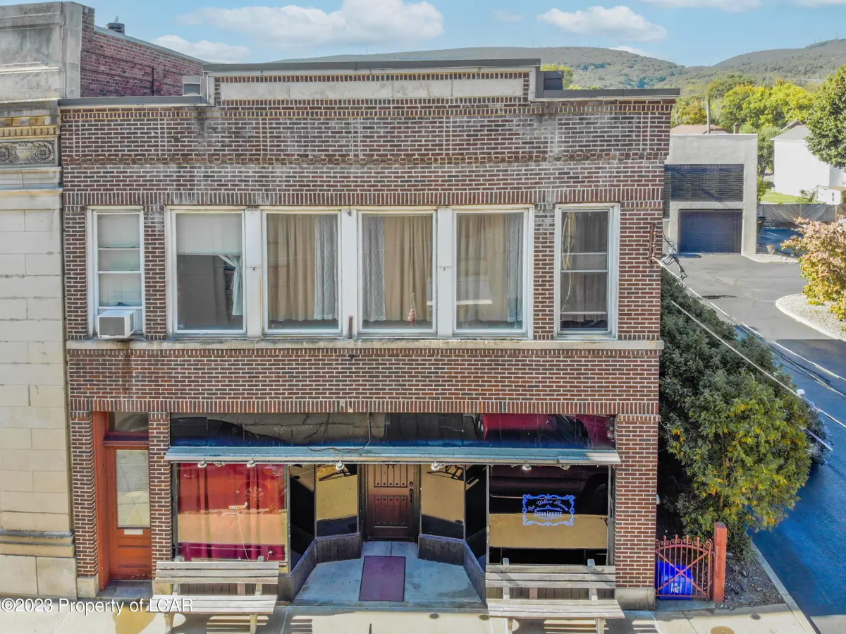 102 104 Willow Avenue, Olyphant in Olyphant
