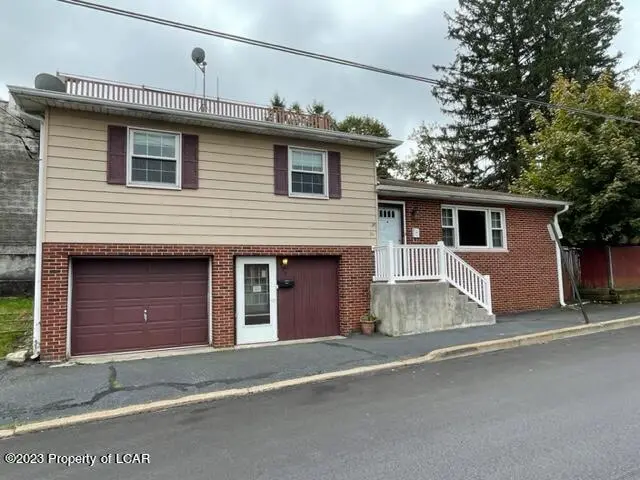 126 W 17th Street, Hazleton in Hazleton