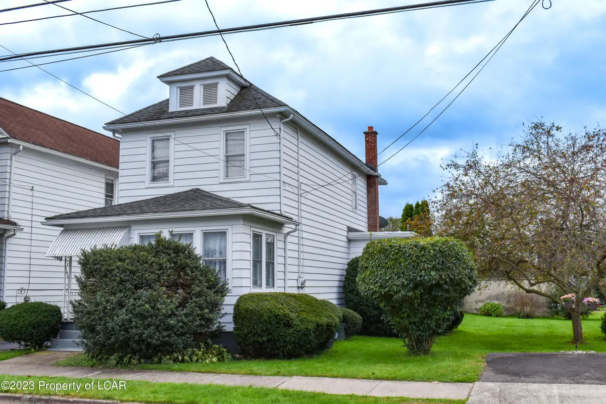 128 Dagobert Street, Wilkes-Barre in Wilkes-Barre
