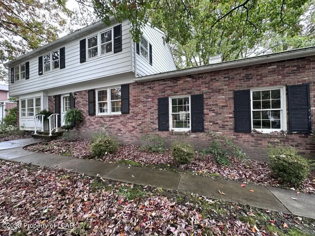 8 Wheatfield Lane, Mountain Top in Mountain Top