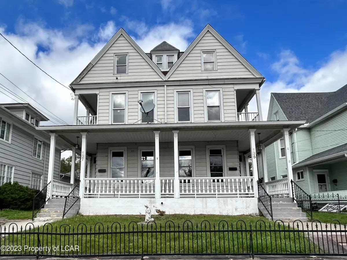 135 W Shawnee Avenue, Plymouth in Plymouth