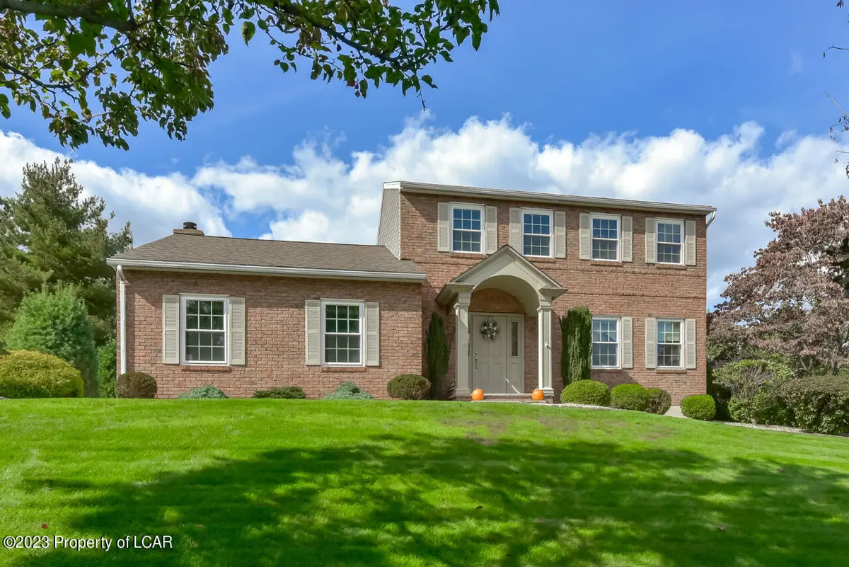 32 Osborne Drive, Pittston in Pittston
