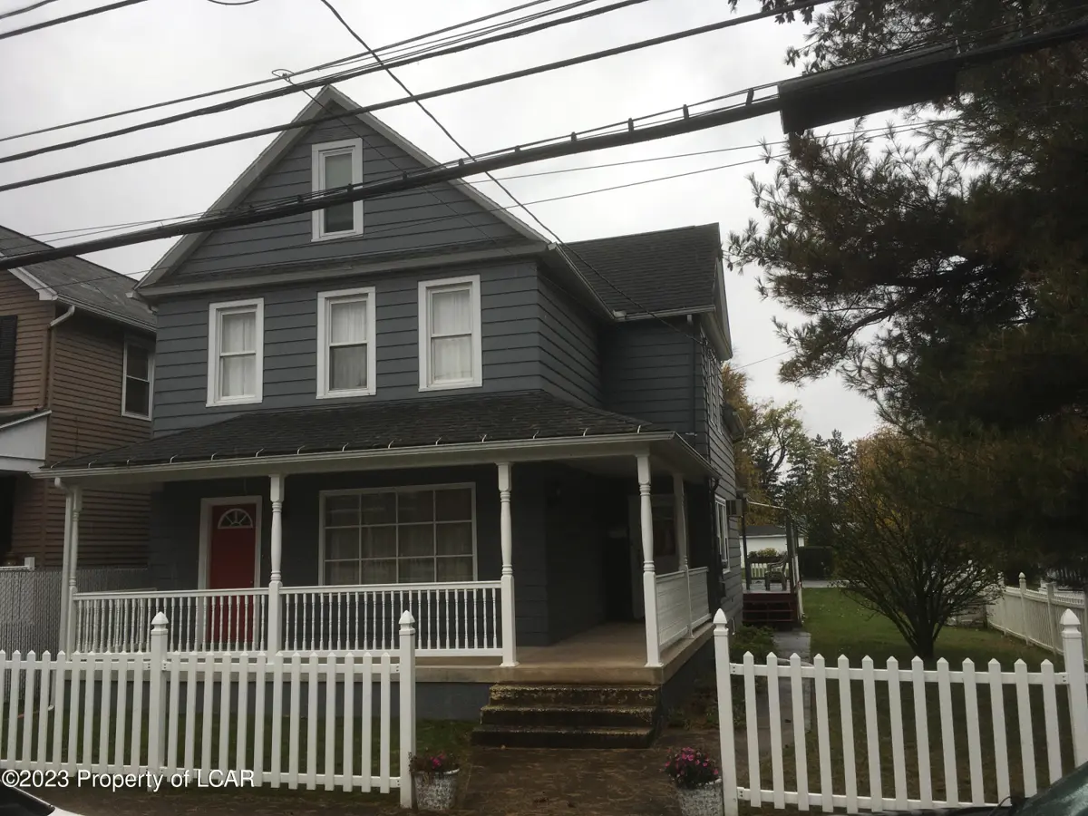 215 E Thomas Street, Wilkes-Barre in Wilkes-Barre