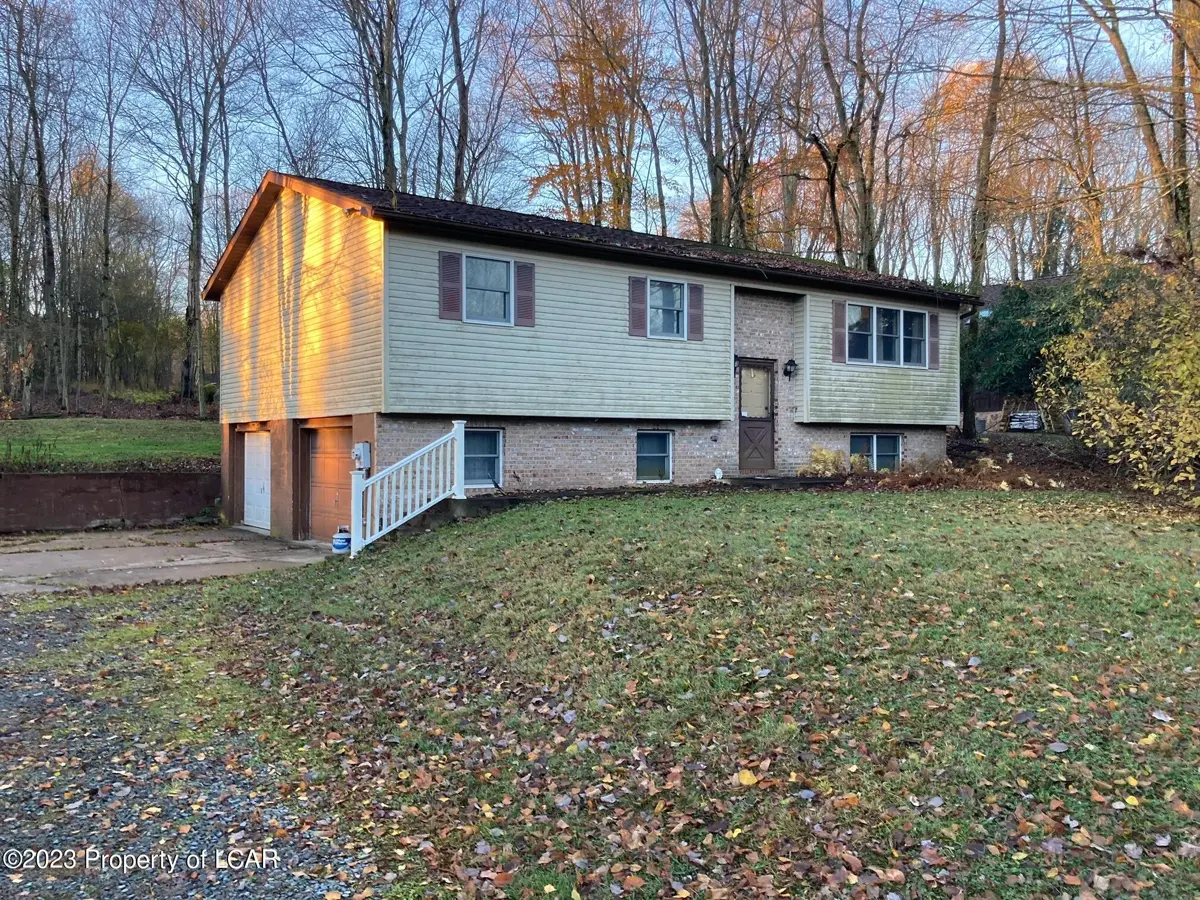 18 S Woodhaven Drive, White Haven in White Haven