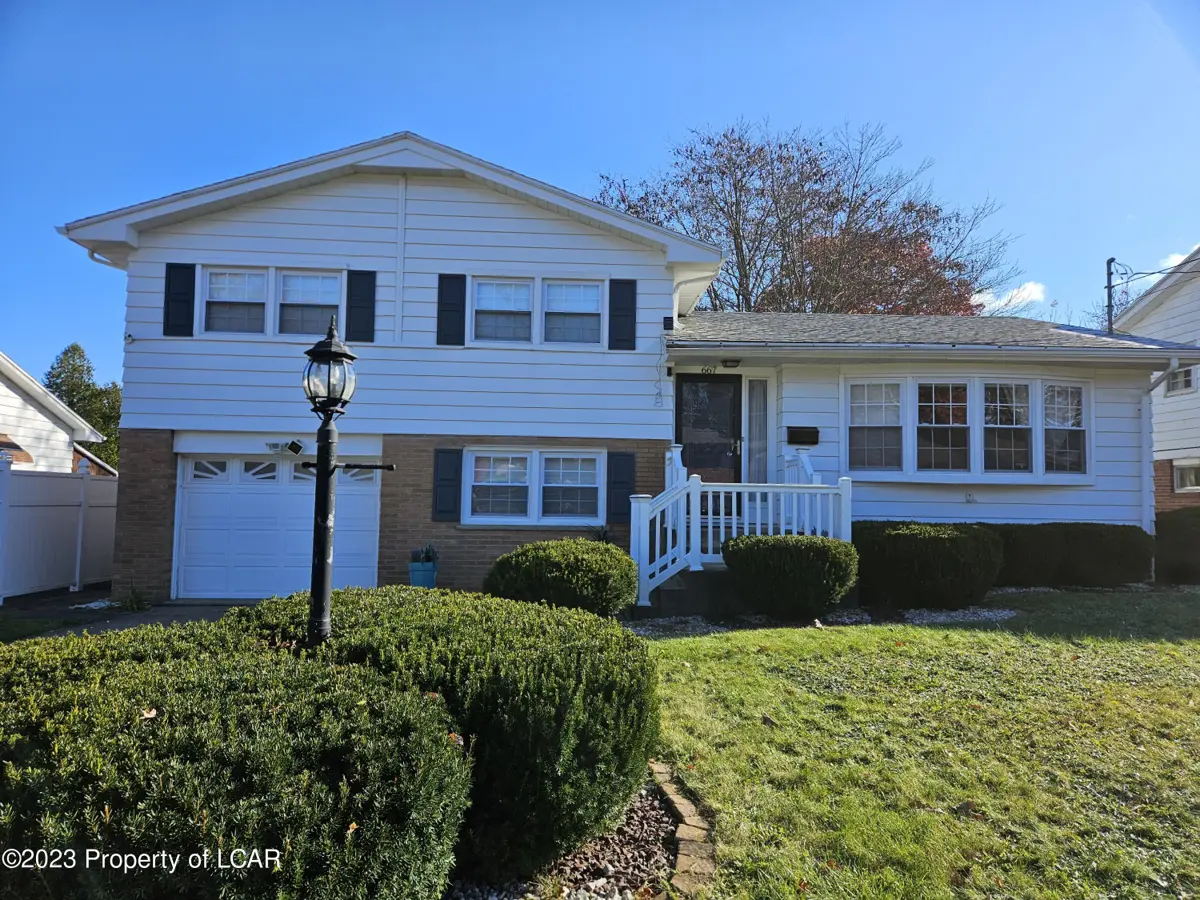 667 Quincy Street, West Hazleton in West Hazleton