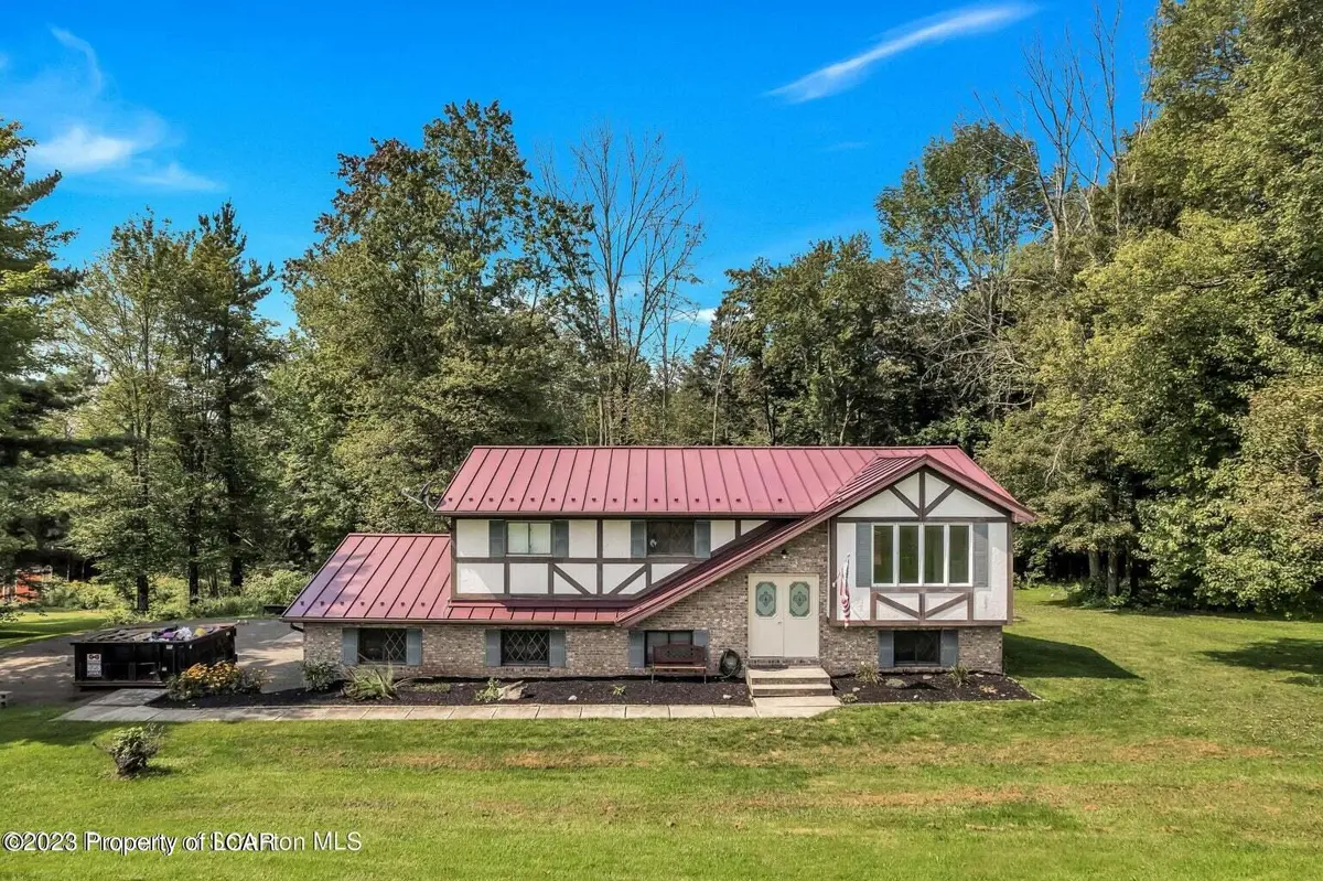 7 Keen Lane, Waymart in Waymart