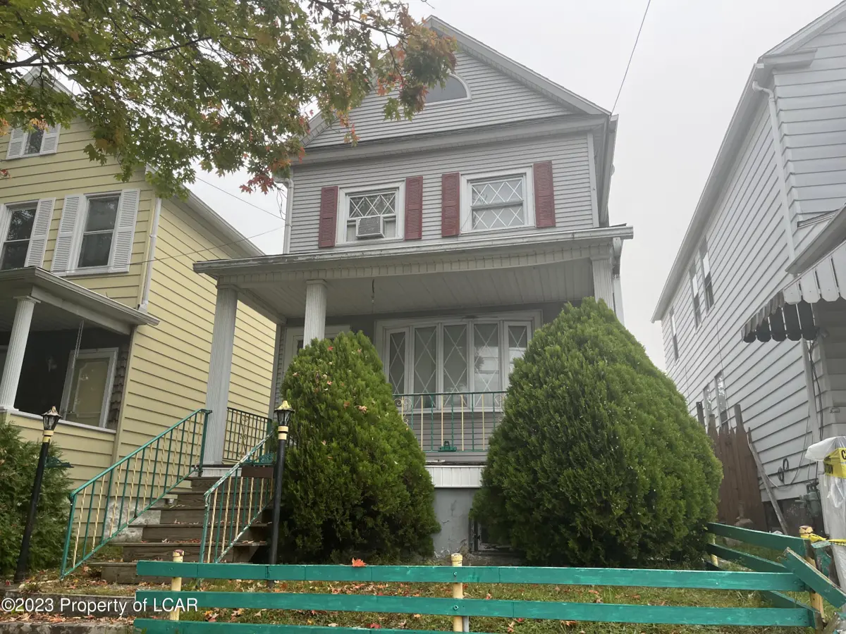 76 Chapel Street, Wilkes-Barre in Wilkes-Barre