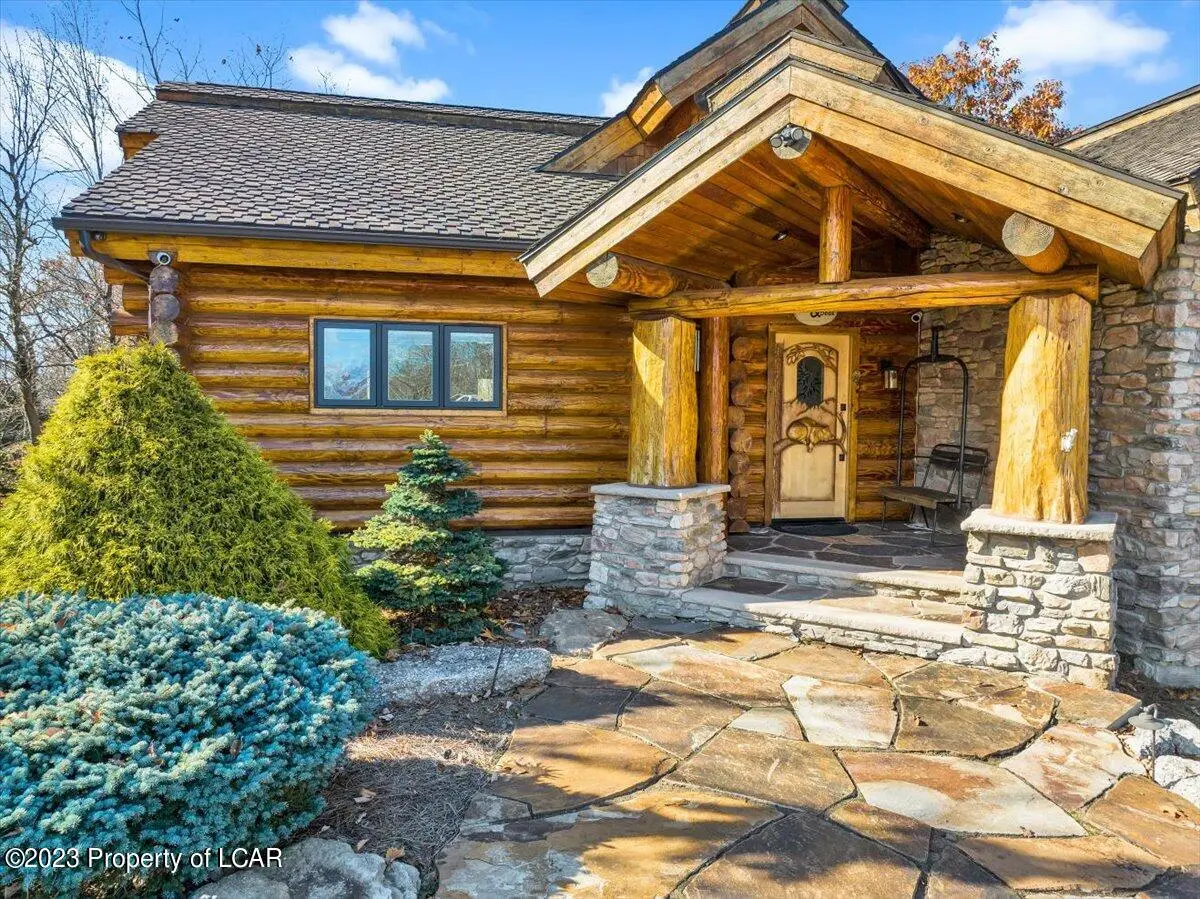 23 Oyster Bay Court, Hazleton in Hazleton