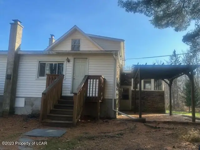 14 EVERGREEN Street, Waymart in Waymart