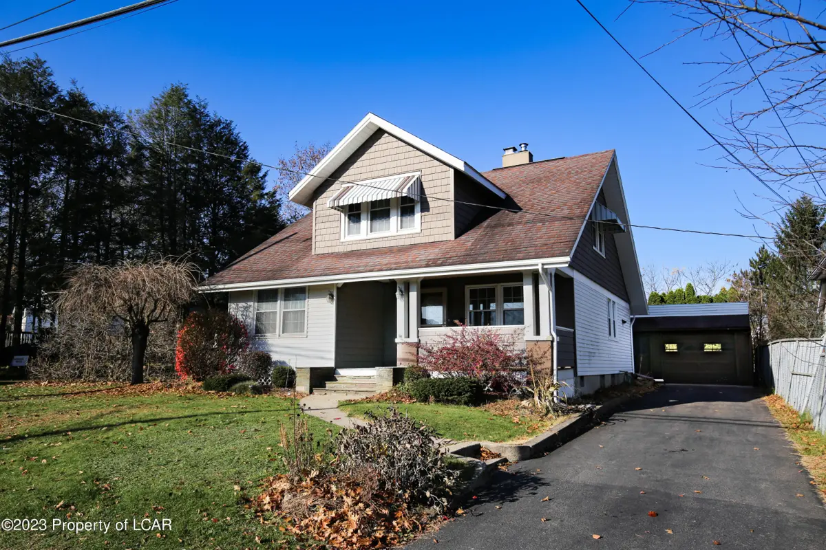 148 E Overbrook Road, Shavertown in Shavertown