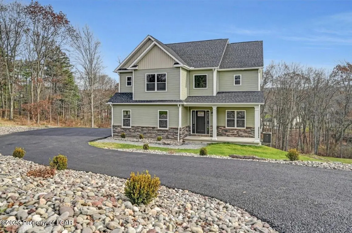 59 Country Road, Shavertown in Shavertown
