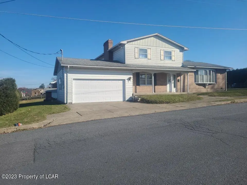 1087 N James Street, Hazleton in Hazleton