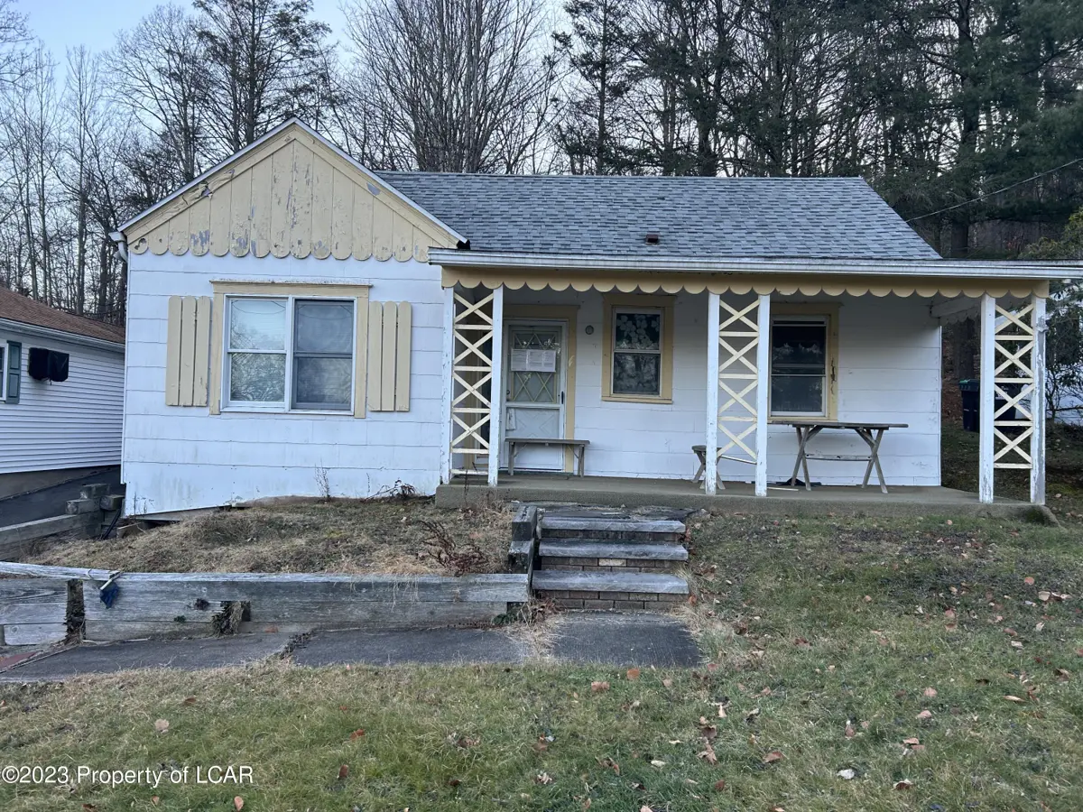 114 High Street, Harveys Lake in Harveys Lake