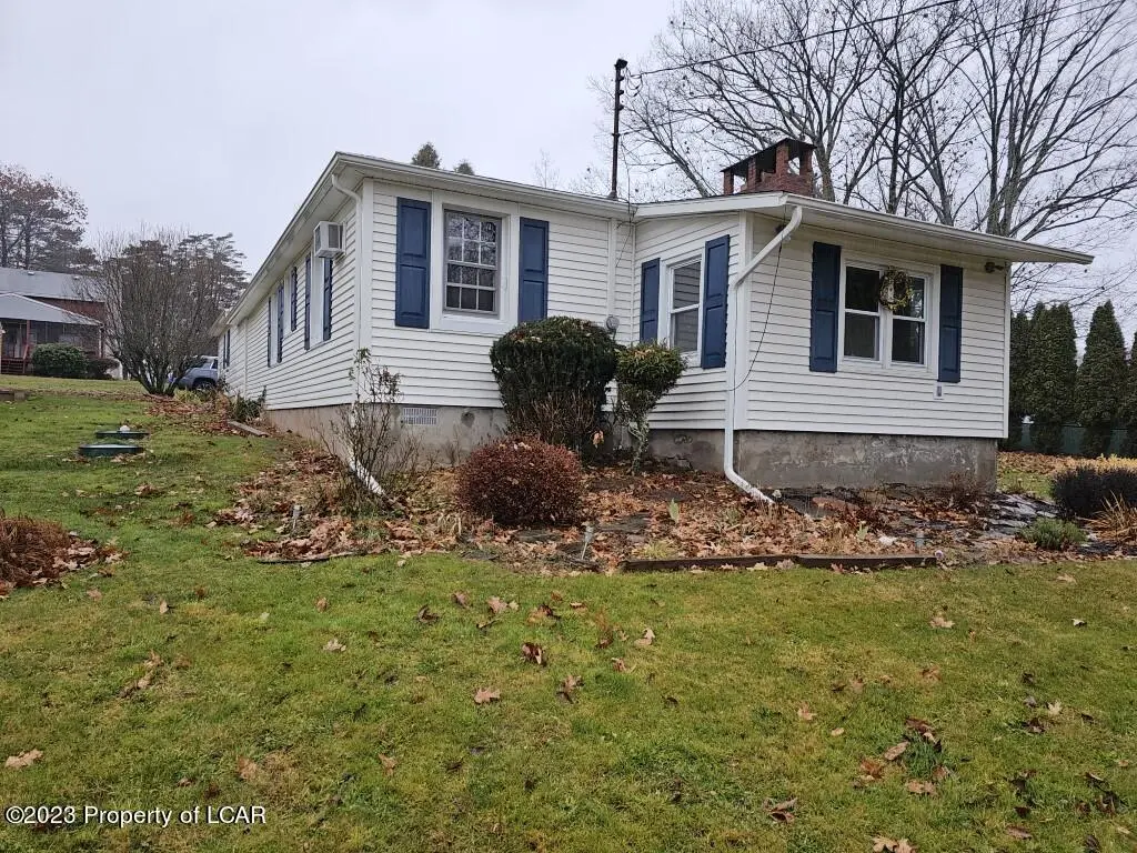 42 Oliver Road, Sweet Valley in Sweet Valley