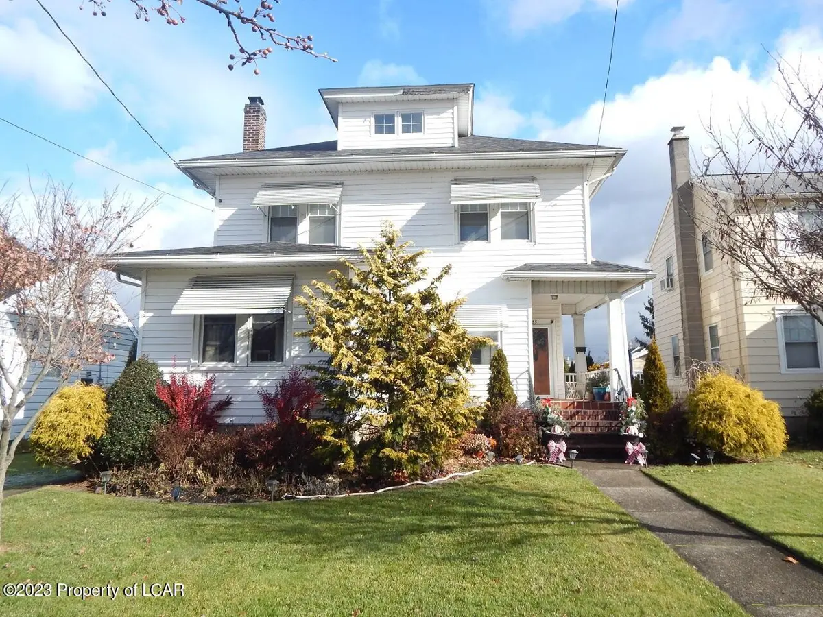 35 Arlington Road, Forty Fort in Forty Fort