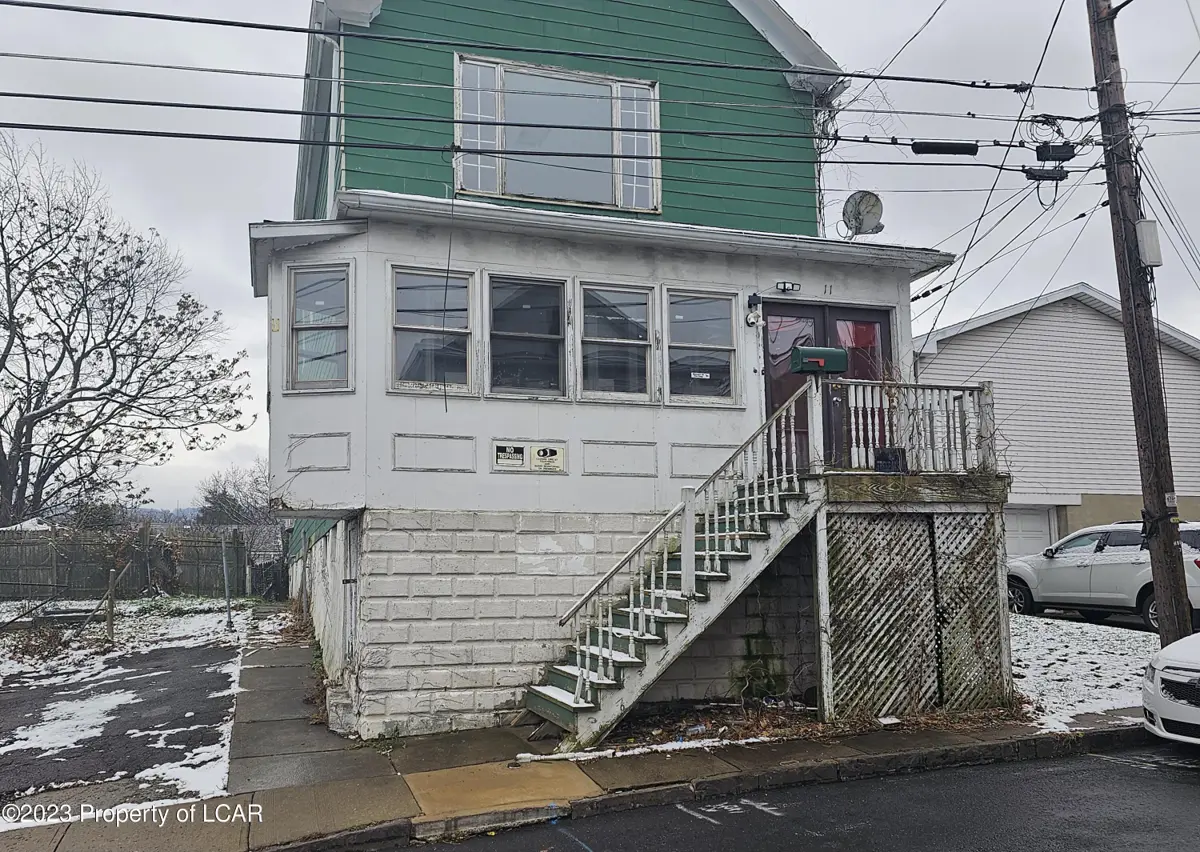 11 Hayes Lane, Wilkes-Barre in Wilkes-Barre